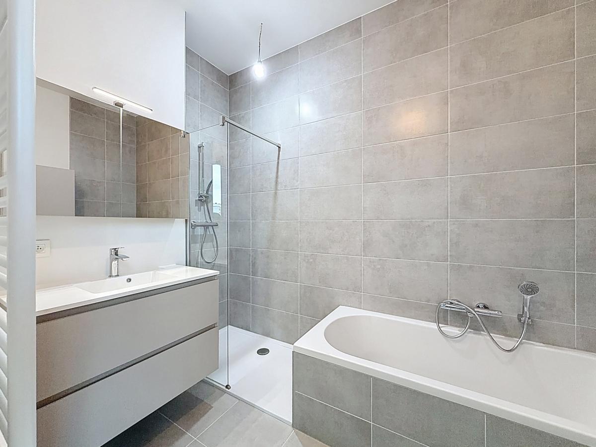 Bruxelles Canal Wharf : Superbe penthouse + grande terrasse