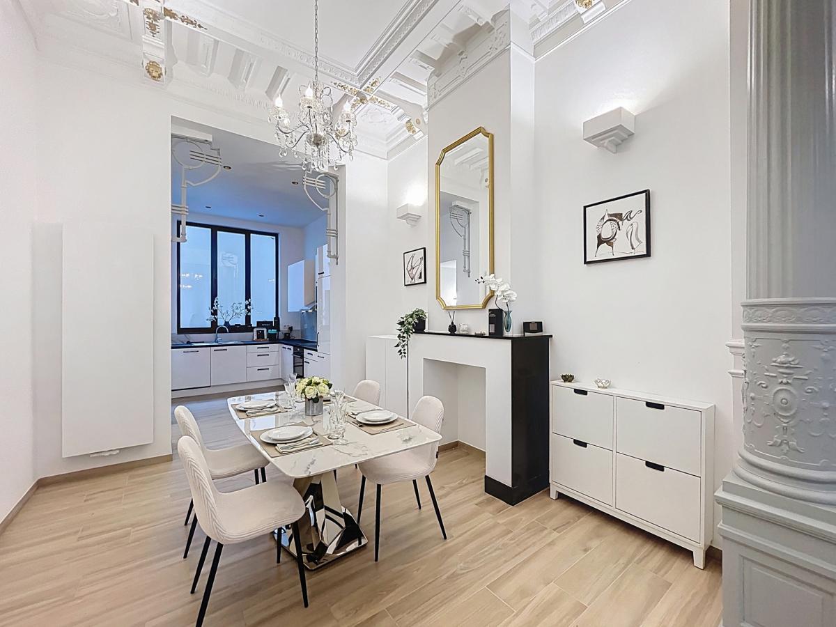 Quartier Européen – Superbe duplex 1 ch. + bureau meublé