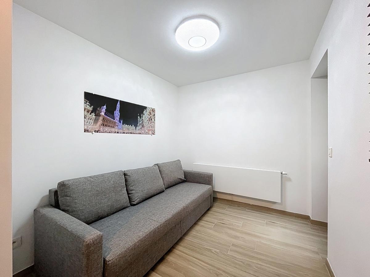 Quartier Européen – Superbe duplex 1 ch. + bureau meublé