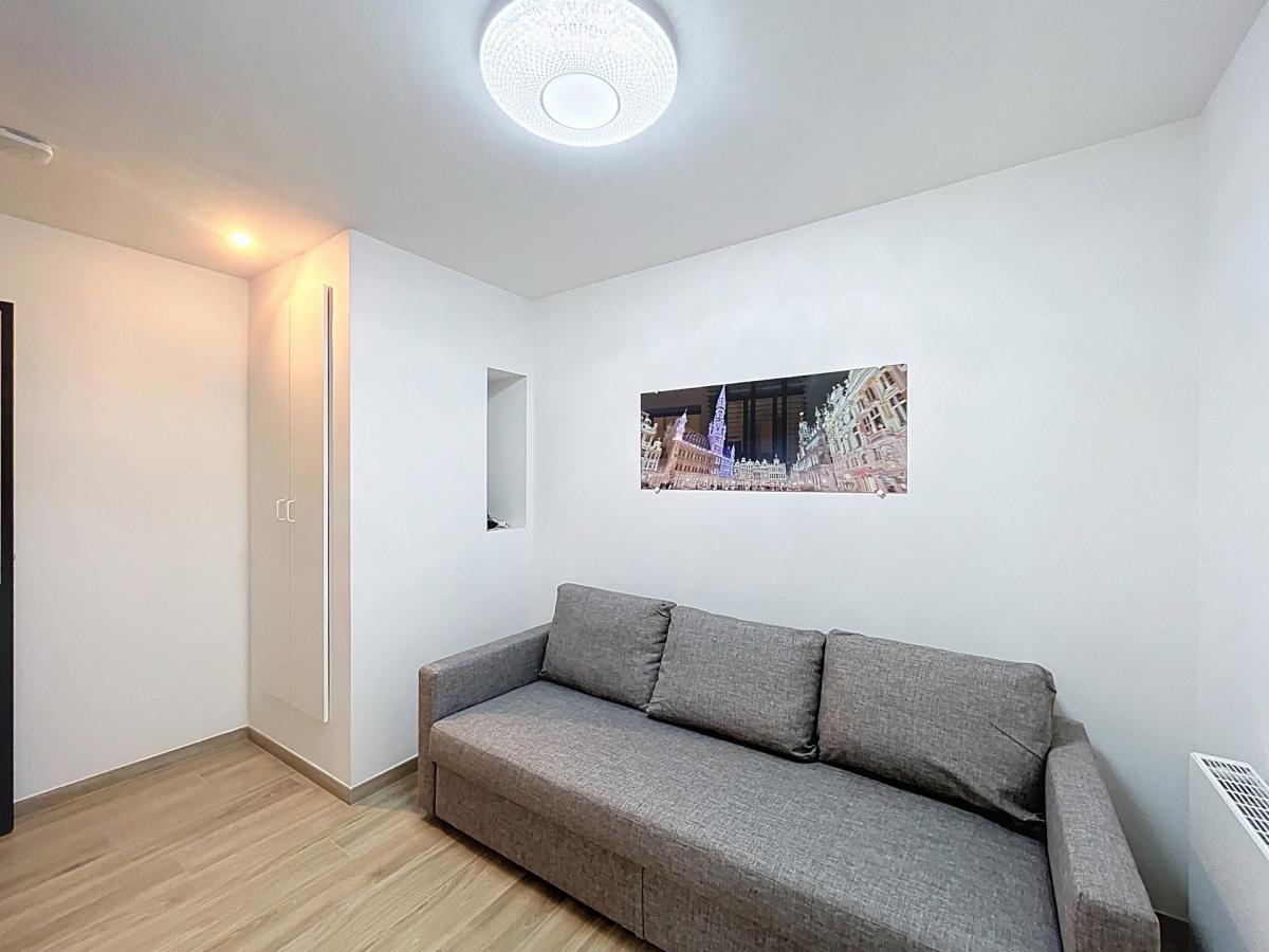 Quartier Européen – Superbe duplex 1 ch. + bureau meublé