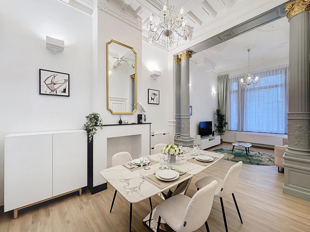 Quartier Européen – Superbe duplex 1 ch. + bureau meublé