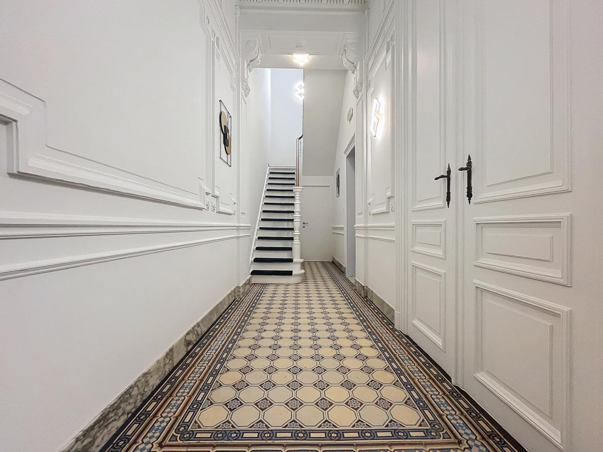 Quartier Européen – Superbe duplex 1 ch. + bureau meublé