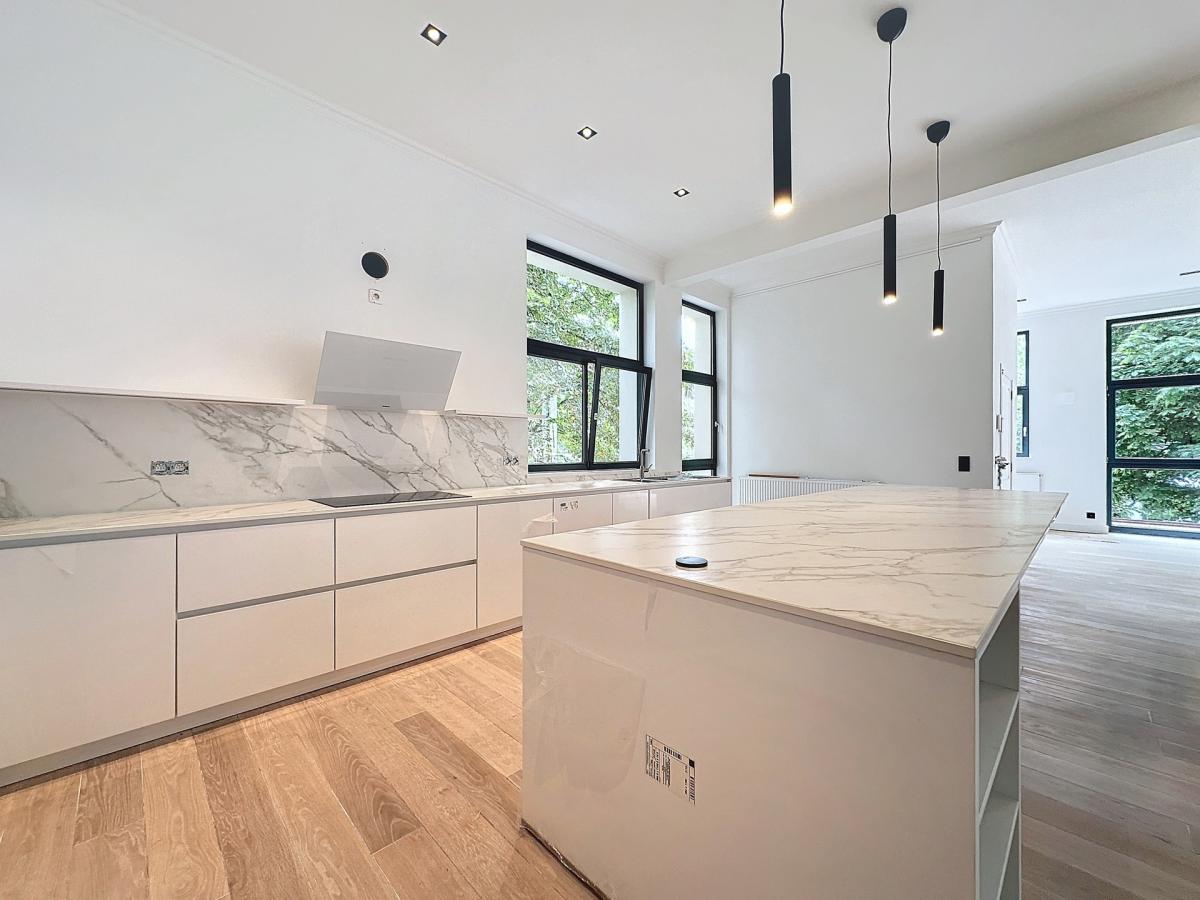 Vleurgat : Magnifique penthouse en arrière d’immeuble