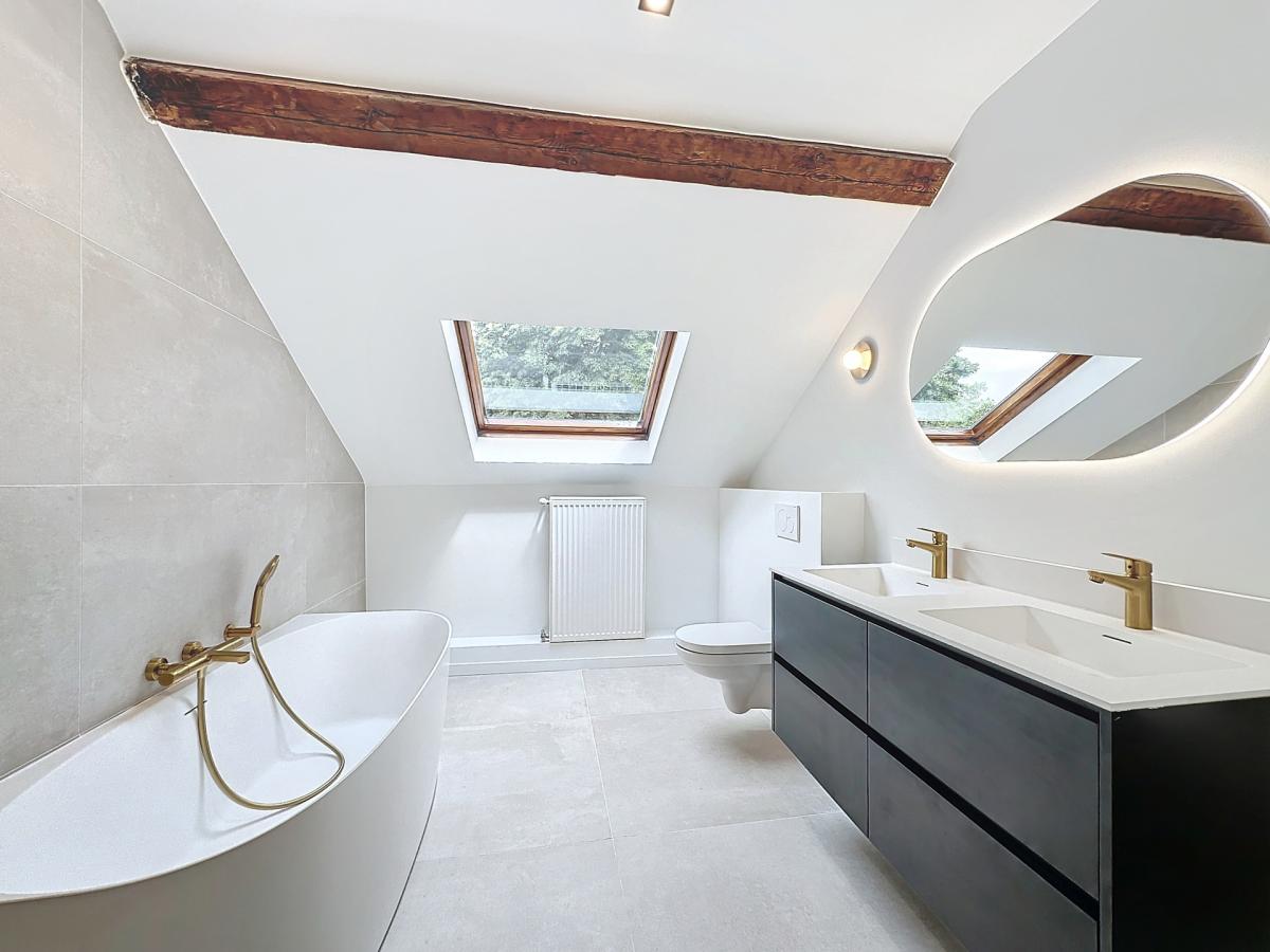 Vleurgat : Magnifique penthouse en arrière d’immeuble