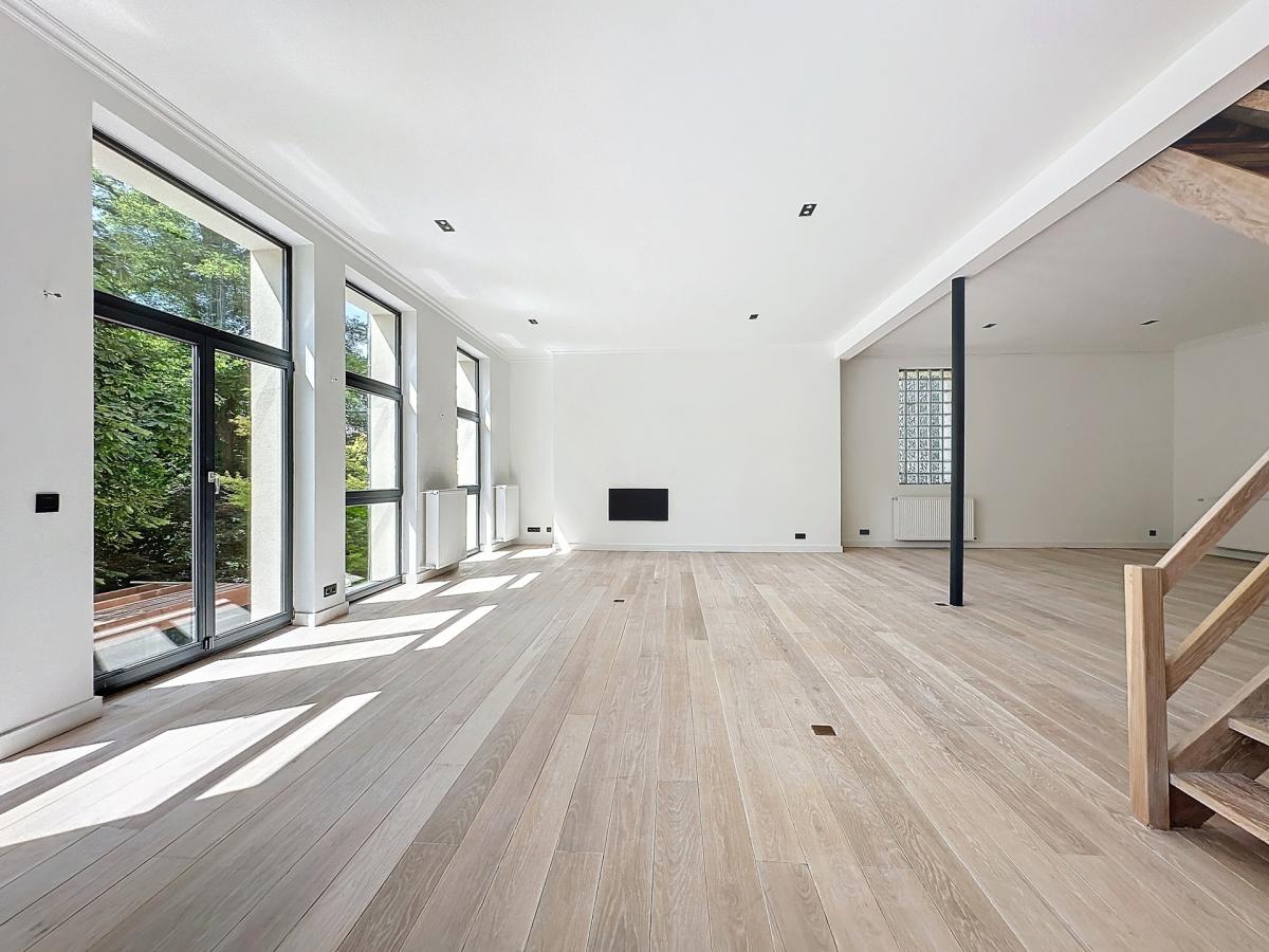 Vleurgat : Magnifique penthouse en arrière d’immeuble