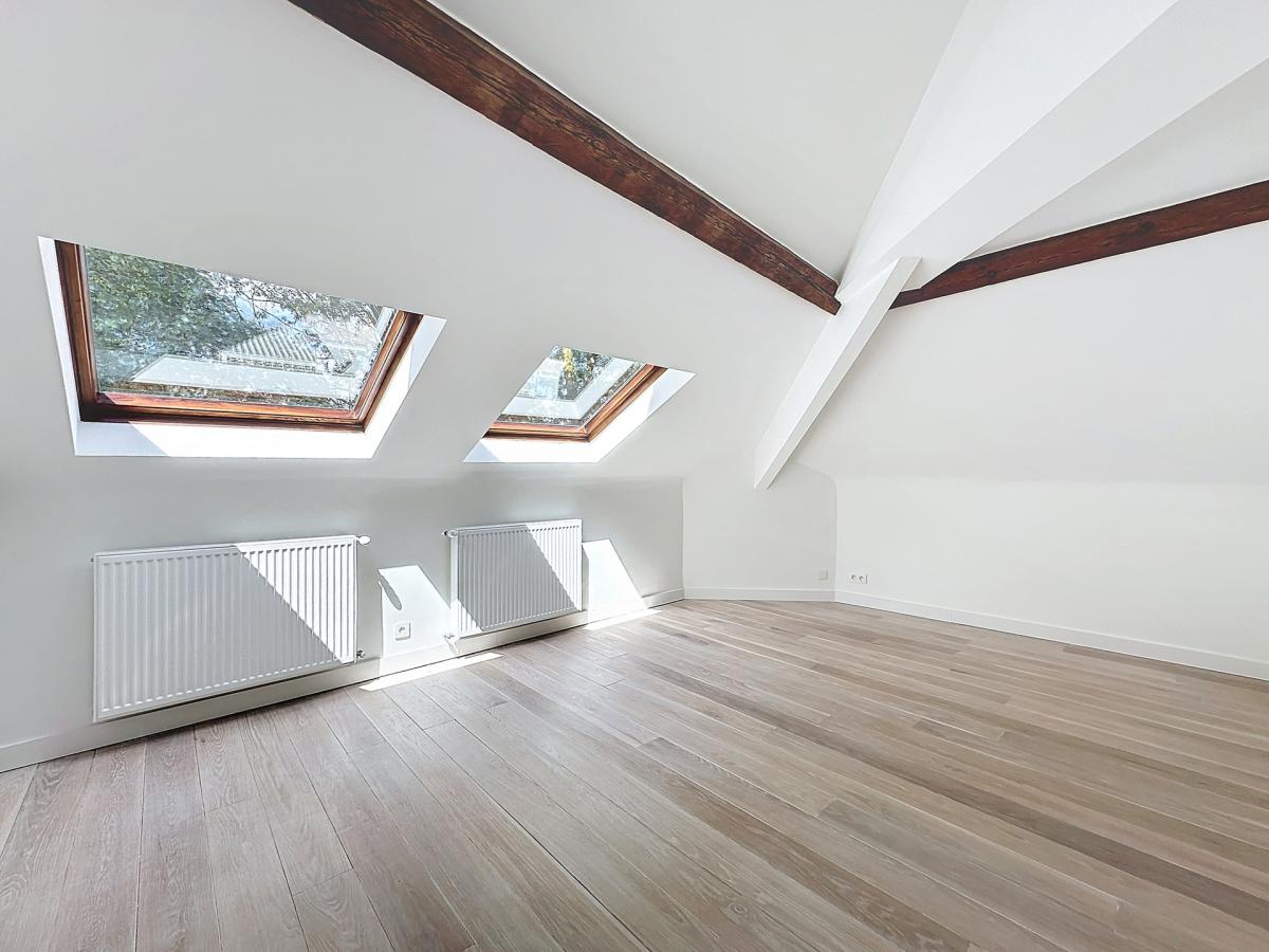 Vleurgat : Magnifique penthouse en arrière d’immeuble