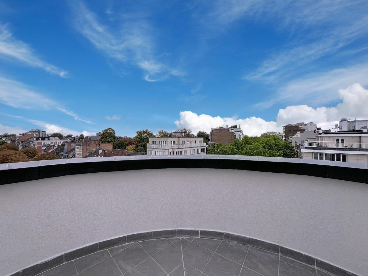 Molière : Magnifique penthouse entièrement rénové