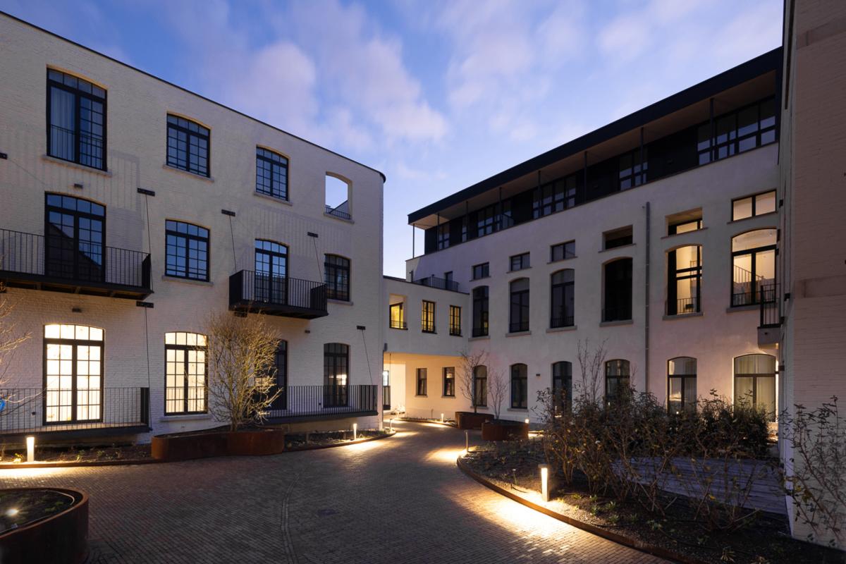 Superbe loft de 95m² + terrasse de 15m² en intérieur d'îlot