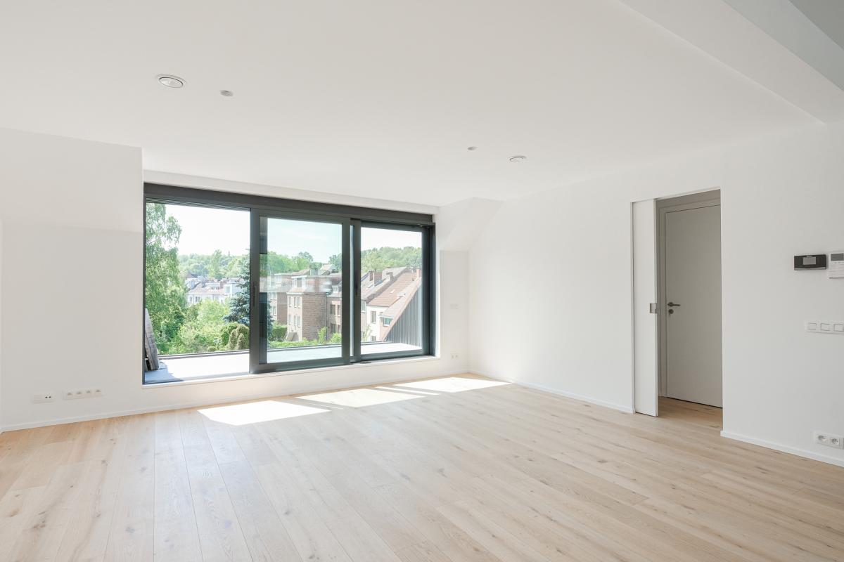 Saint Job/Lycée Français duplex 141m² 3ch + 3 terrasses