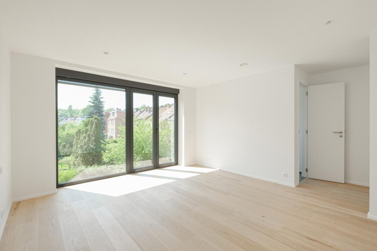 Saint Job/Lycée Français duplex 141m² 3ch + 3 terrasses