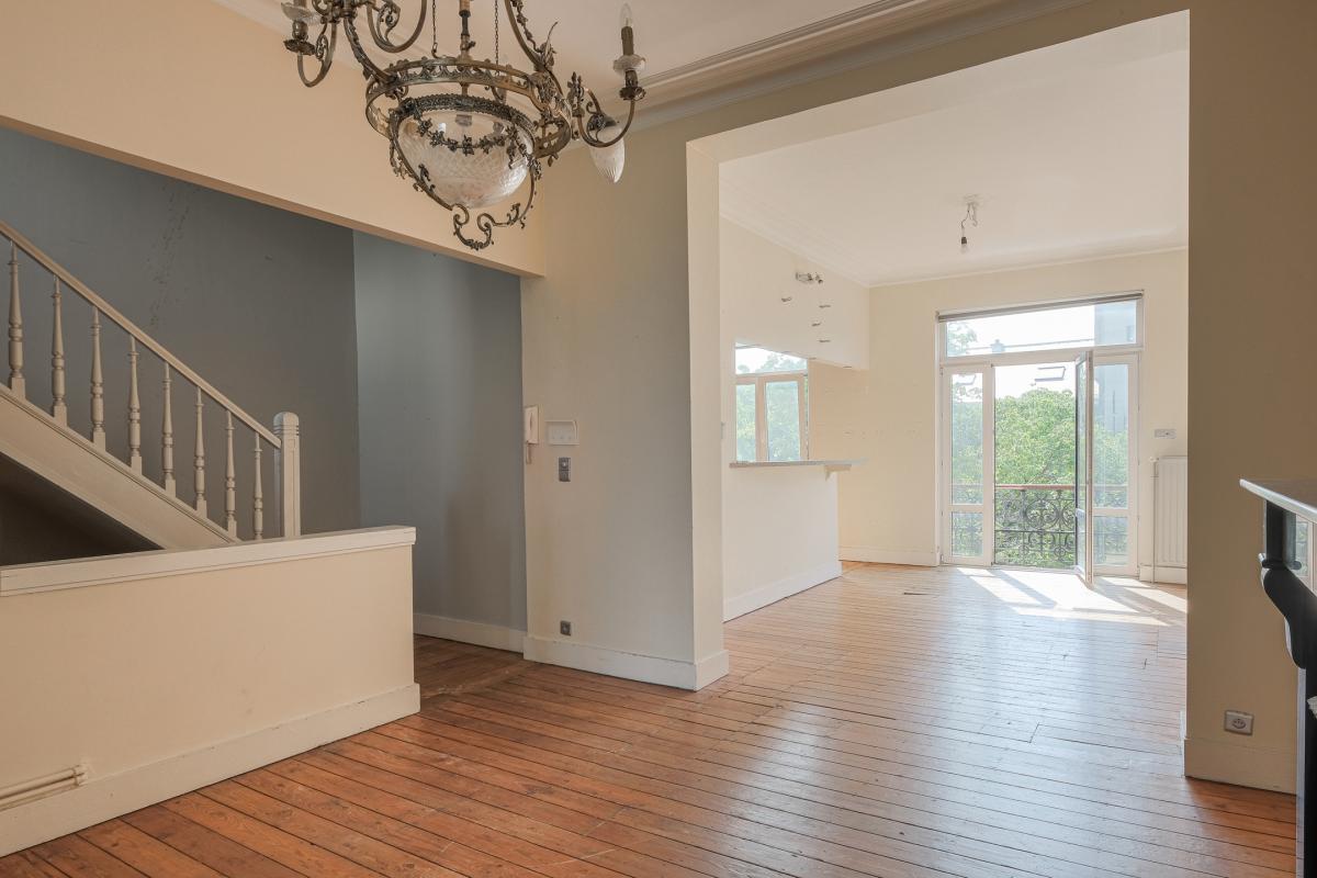 Lepoutre : Penthouse duplex 2 chambres, bureau et terrasses