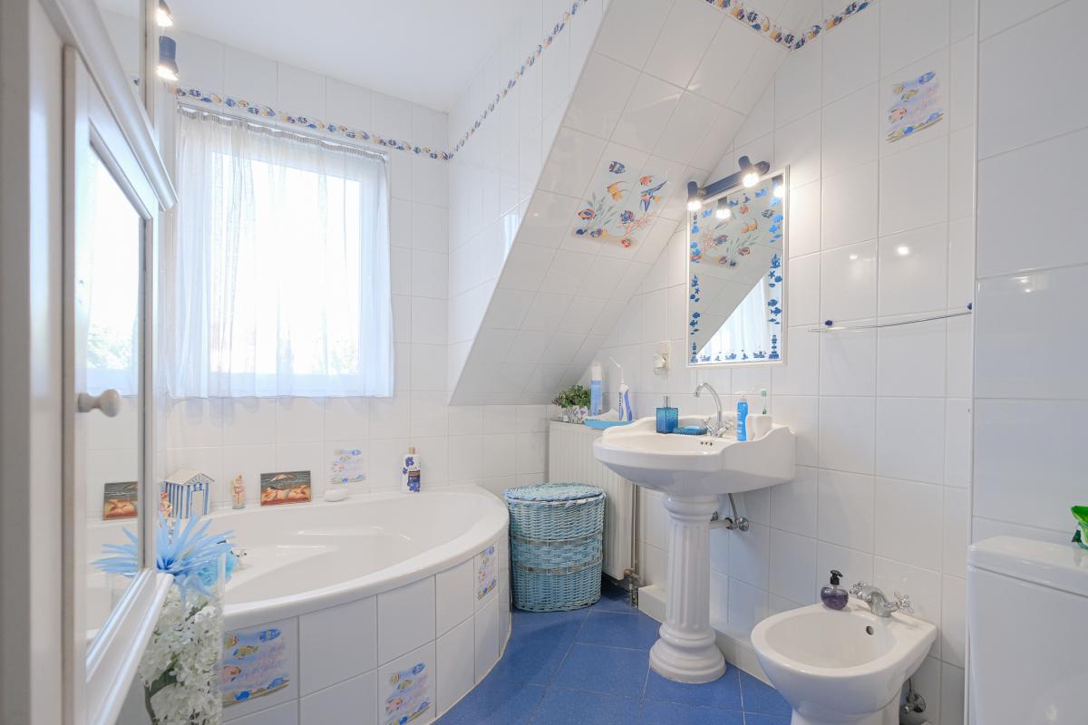 Splendide maison: jardin sud, double garage, prof. libérale