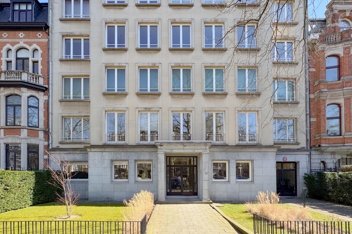 Collège Saint-Michel/Montgomery - appart  2ch + terrasse