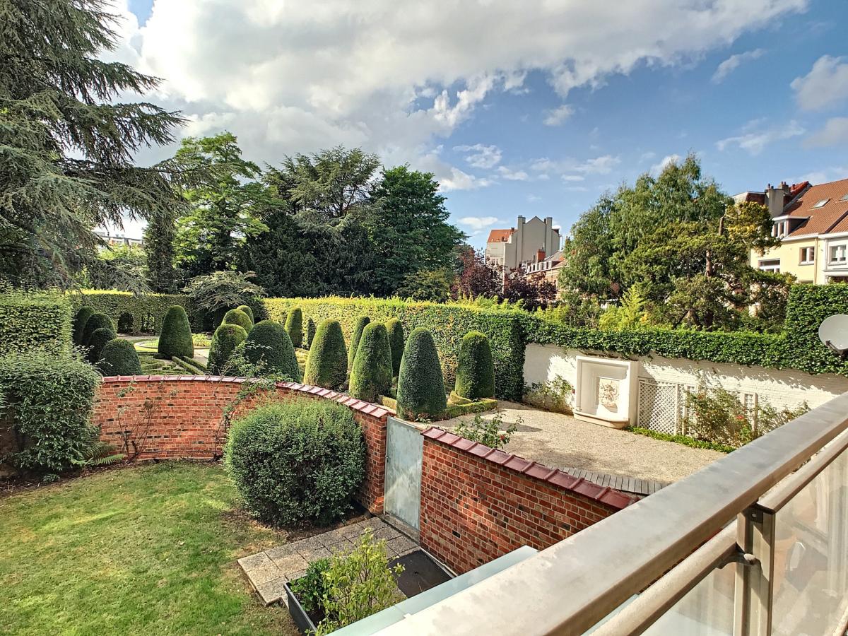 Place Brugmann : Très bel appartement de 3 ch. + terrasse