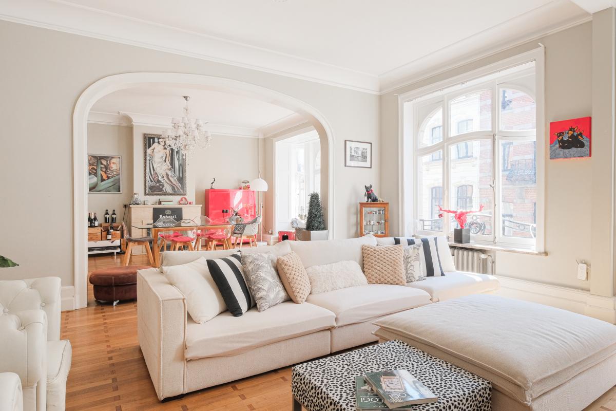 Pl. Stéphanie, superbe appartement 3 chambres + garage