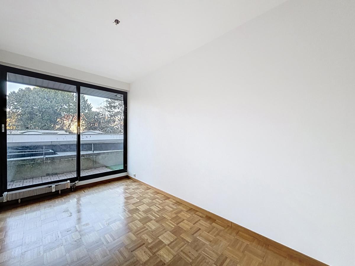 Defacqz : Bel appartement 2 chambres + terrasse