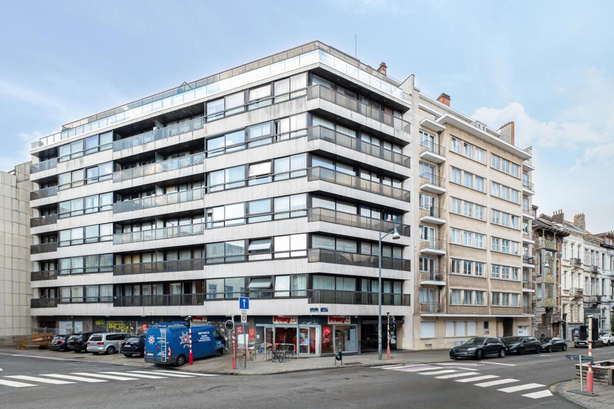 Defacqz : Bel appartement 2 chambres + terrasse