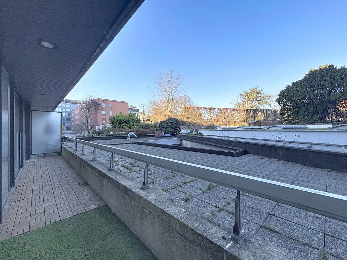 Defacqz : Bel appartement 2 chambres + terrasse