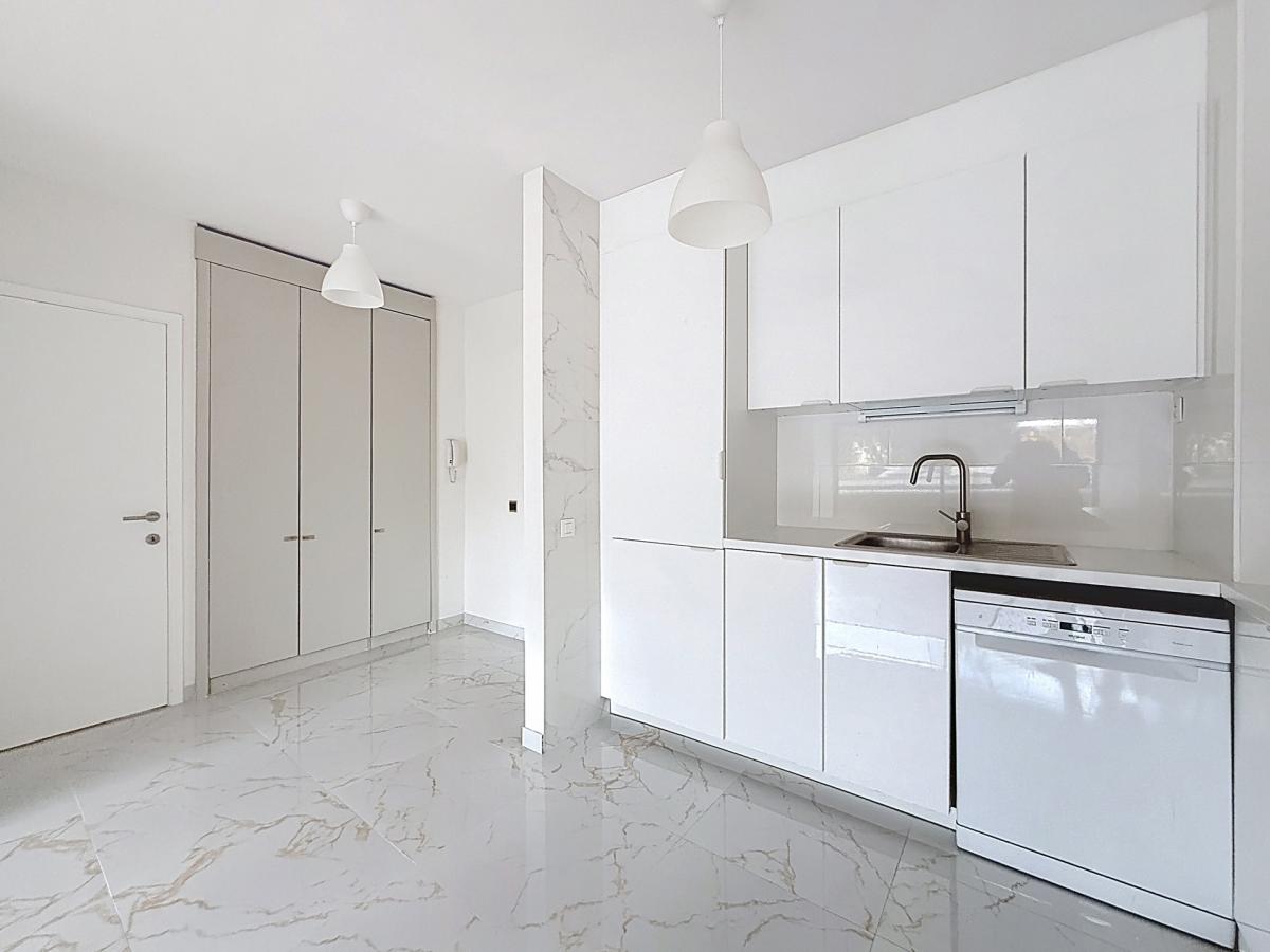 Defacqz : Bel appartement 2 chambres + terrasse