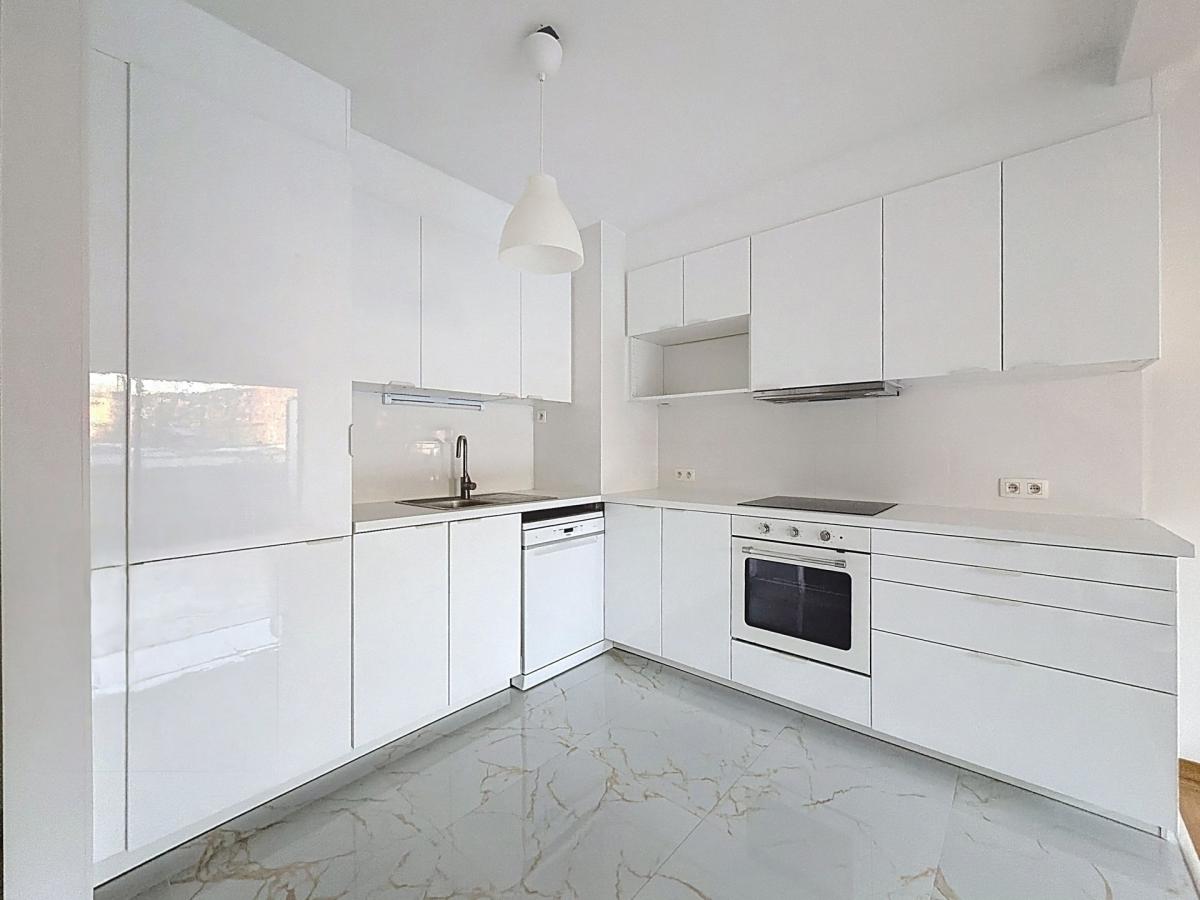 Defacqz : Bel appartement 2 chambres + terrasse