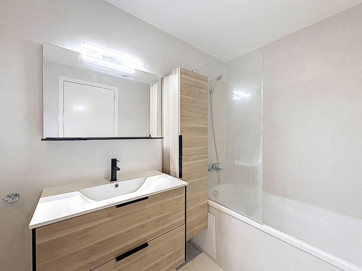 Defacqz : Bel appartement 2 chambres + terrasse