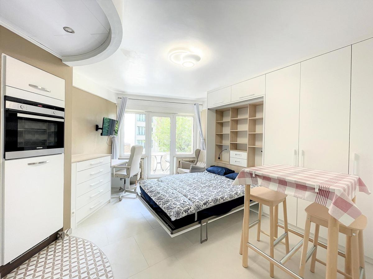 Mérode/Cinquantenaire - Studio meublé et renové