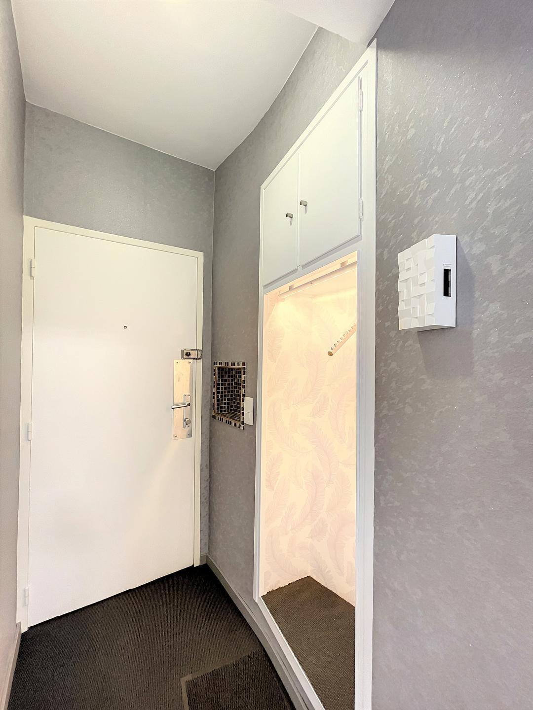 Mérode/Cinquantenaire - Studio meublé et renové