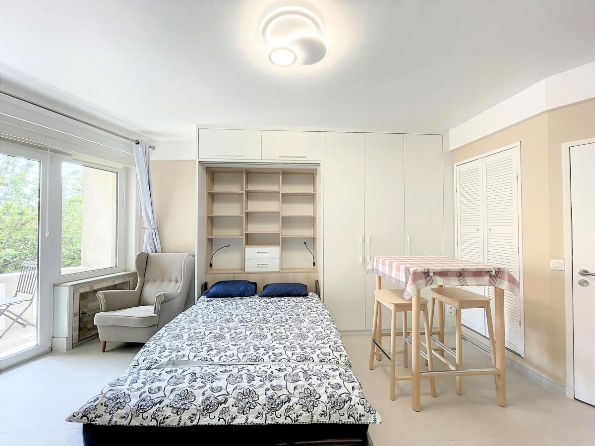 Mérode/Cinquantenaire - Studio meublé et renové