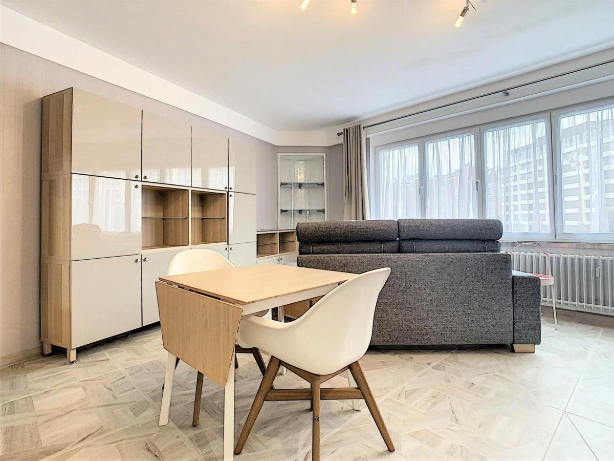 Mérode/Cinquantenaire - Studio meublé, équipé et rénové 