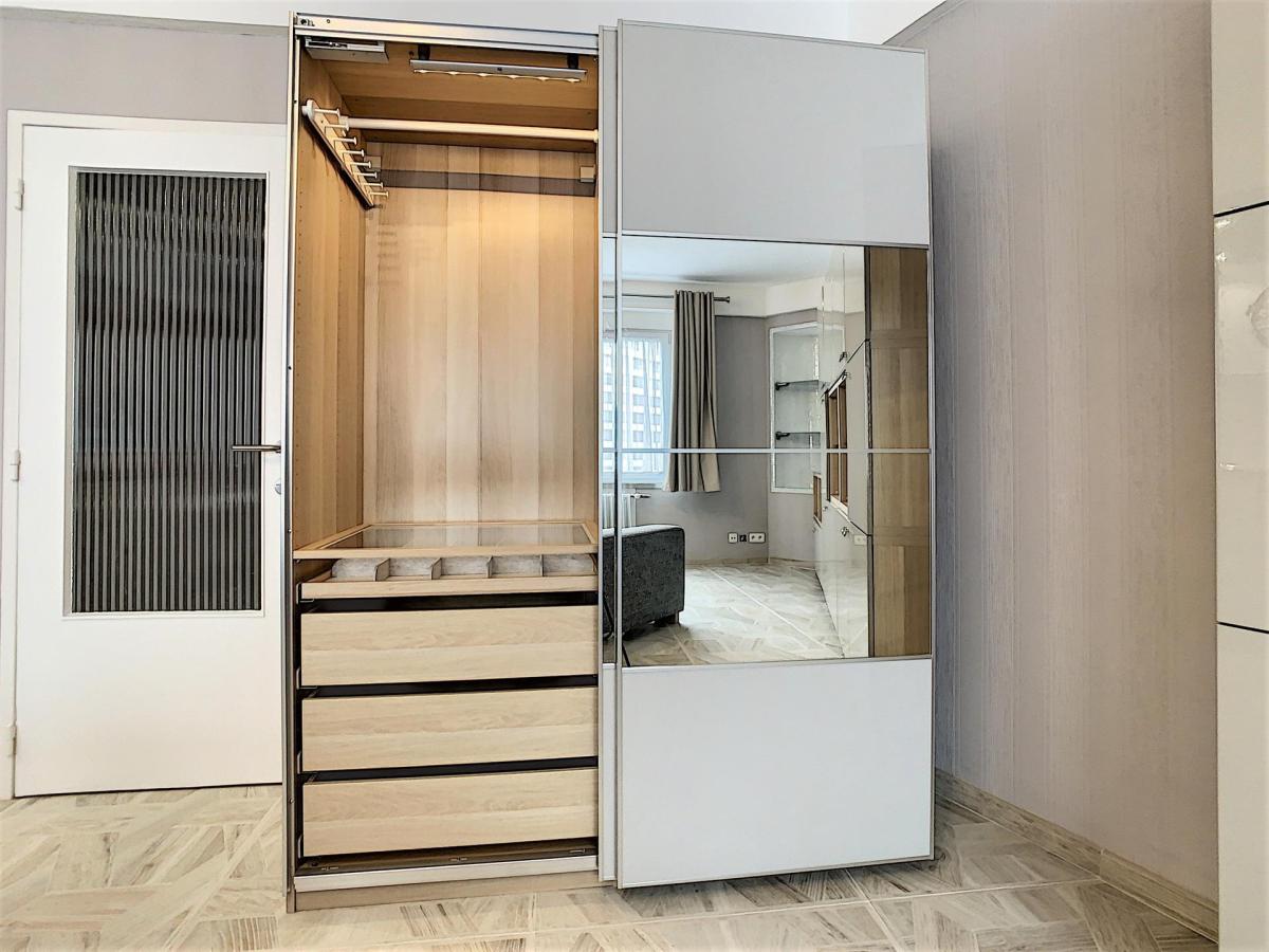 Mérode/Cinquantenaire - Studio meublé, équipé et rénové 