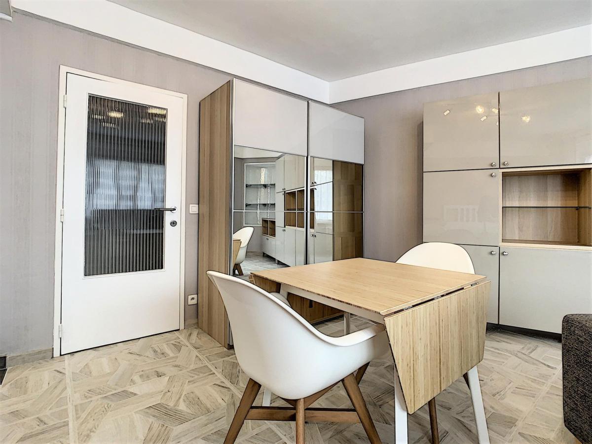 Mérode/Cinquantenaire - Studio meublé, équipé et rénové 