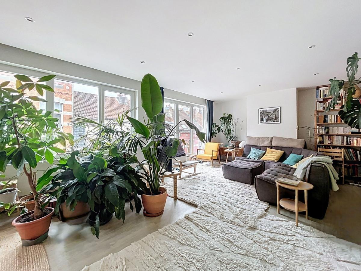 Parvis St Pierre - Magnifique appartement ± 127 m² + balcon