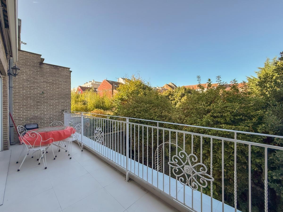 Splendide maison: jardin sud, double garage, prof. libérale