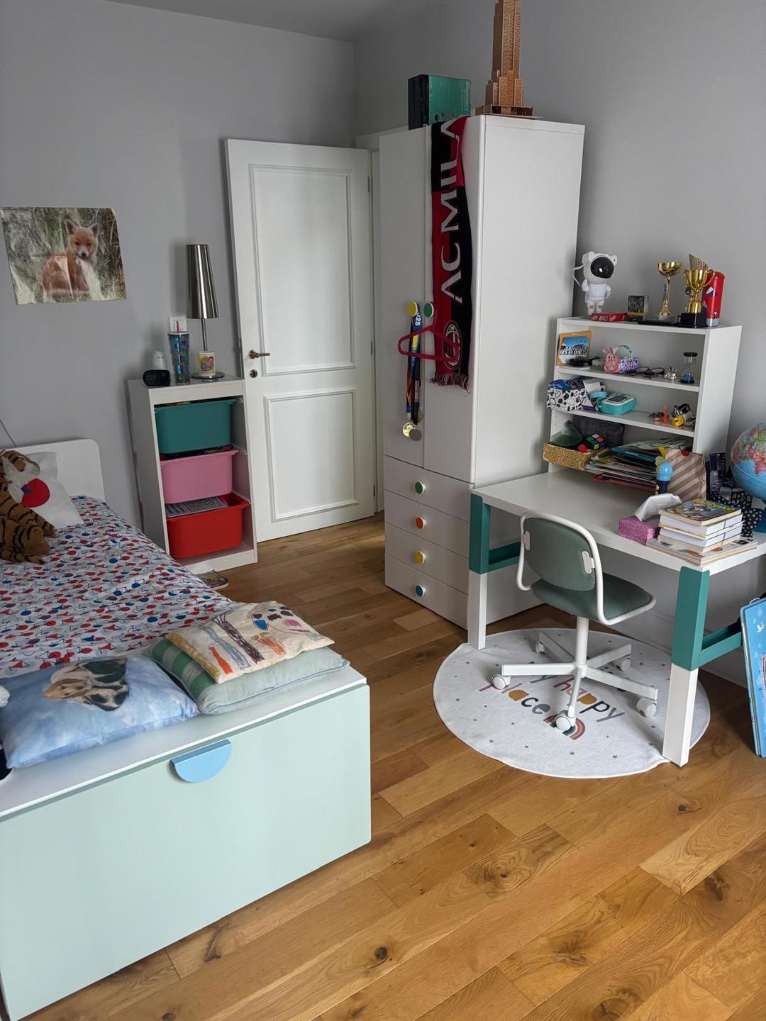 Cinquantenaire: maison rénovée terrasse 3ch., bur., dressing