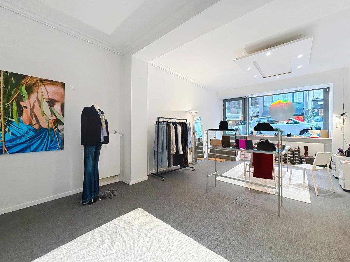 Place Brugmann : Commerce à louer