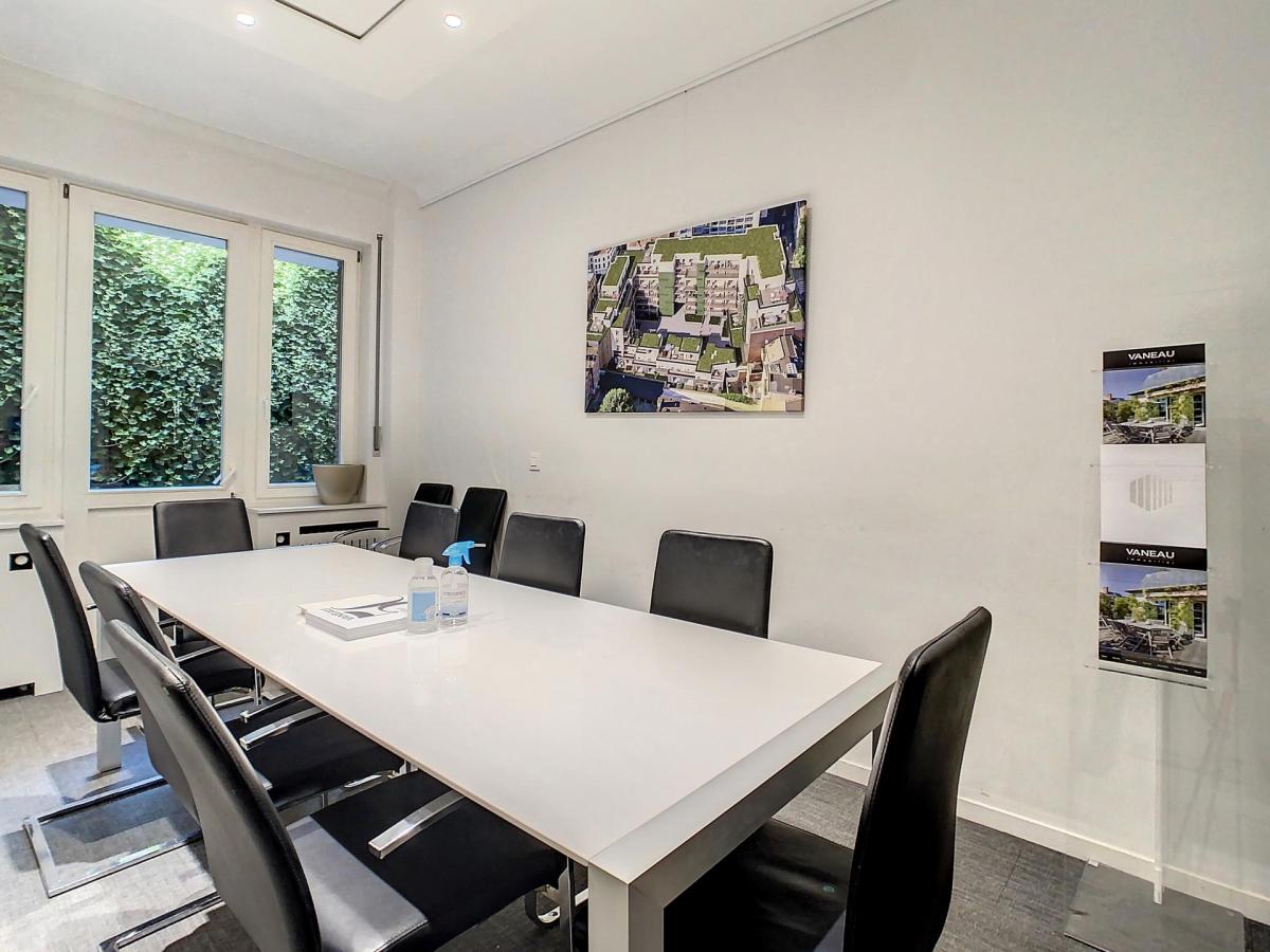 Place Brugmann : Commerce à louer