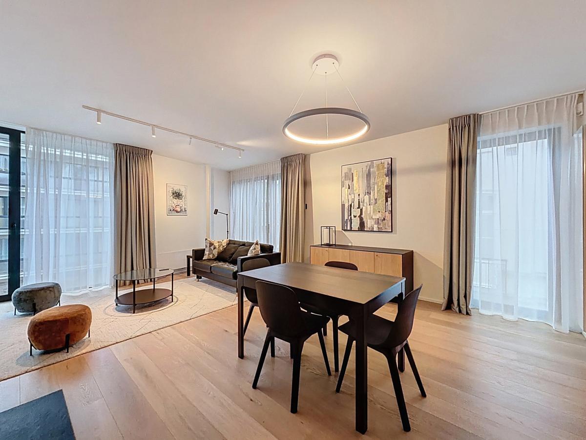 Montgomery/Cinquantenaire: Somptueux appartement meublé neuf