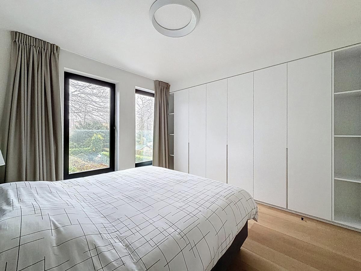 Montgomery/Cinquantenaire: Somptueux appartement meublé neuf