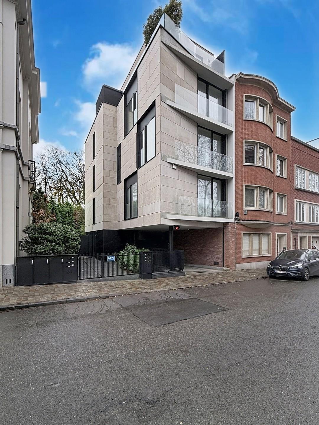 Montgomery/Cinquantenaire: Somptueux appartement meublé neuf