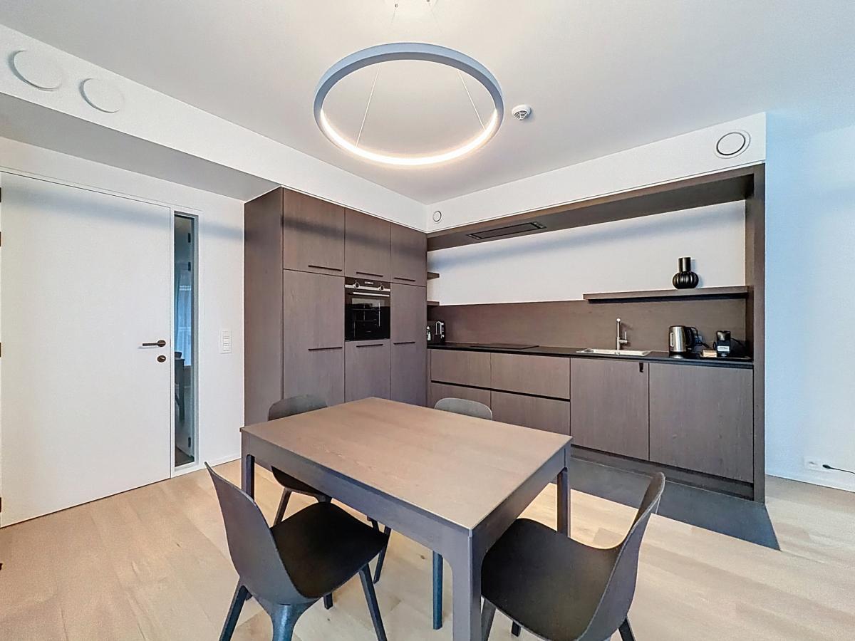 Montgomery/Cinquantenaire: Somptueux appartement meublé neuf