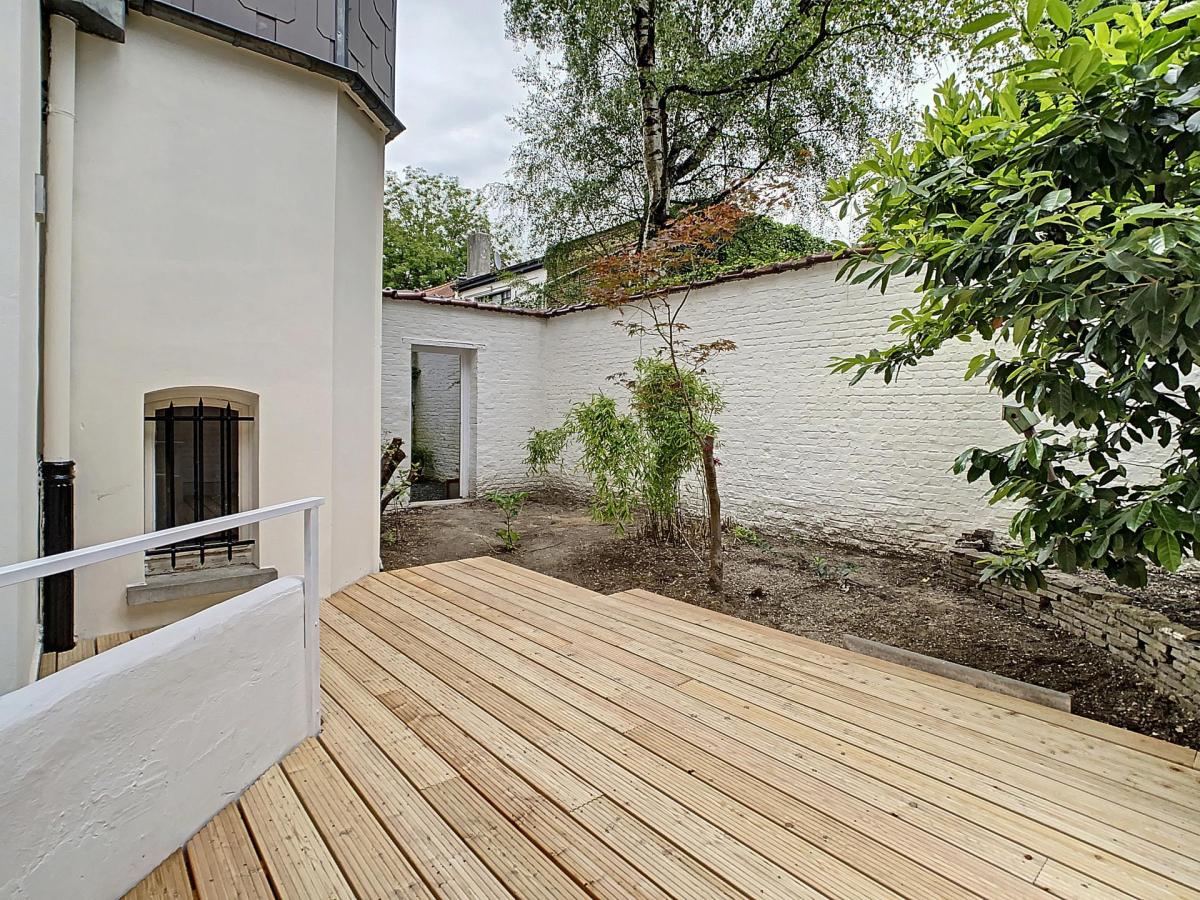 Place Brugmann : Superbe rez-de-chaussée avec jardin