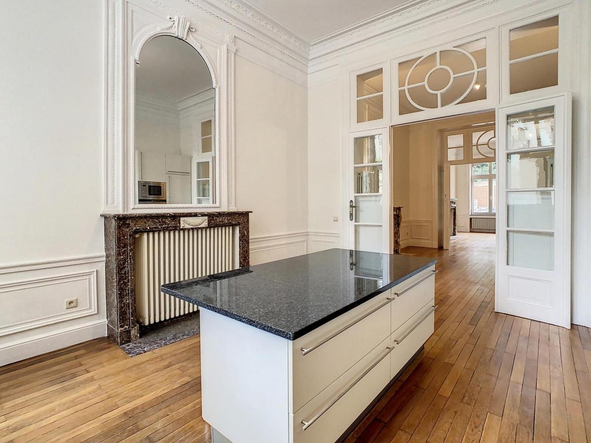 Place Brugmann : Superbe rez-de-chaussée avec jardin