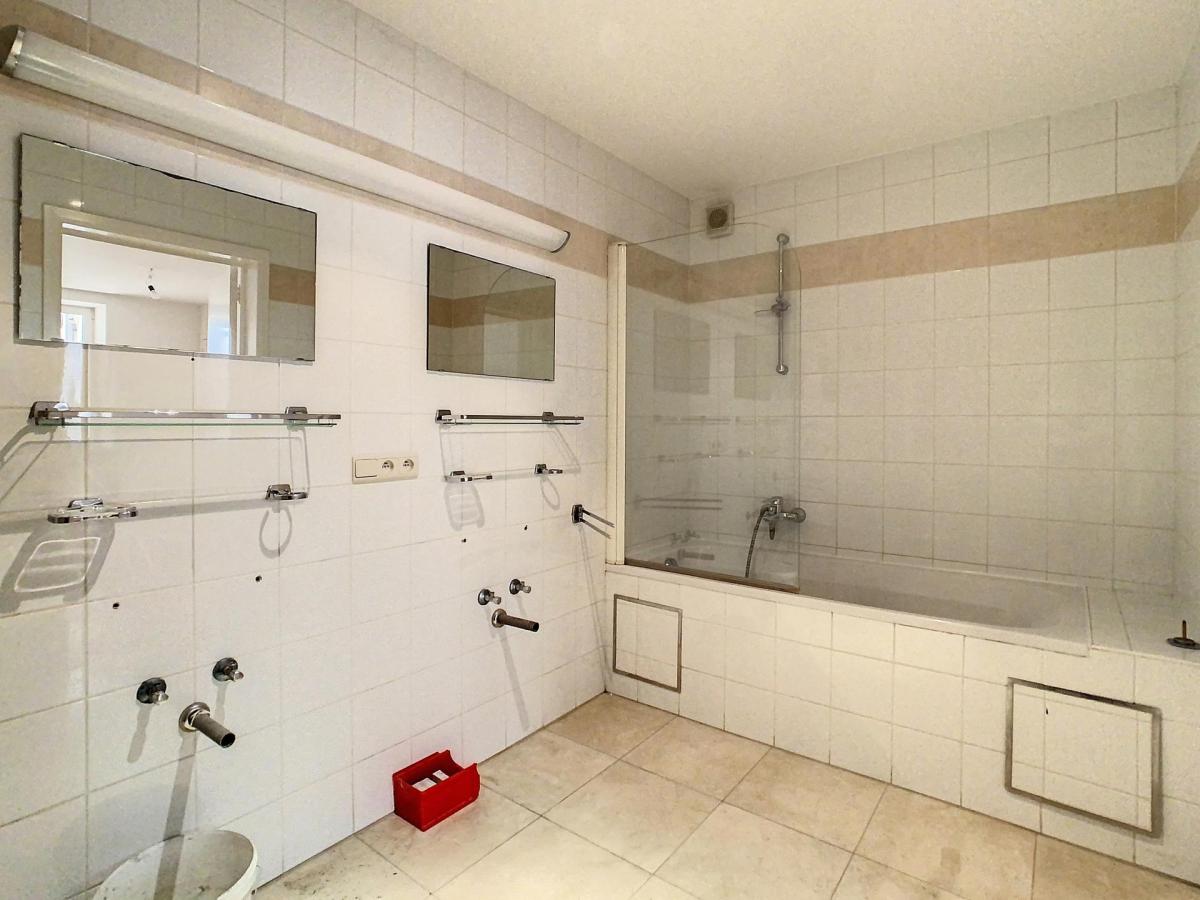 Place Brugmann : Superbe rez-de-chaussée avec jardin