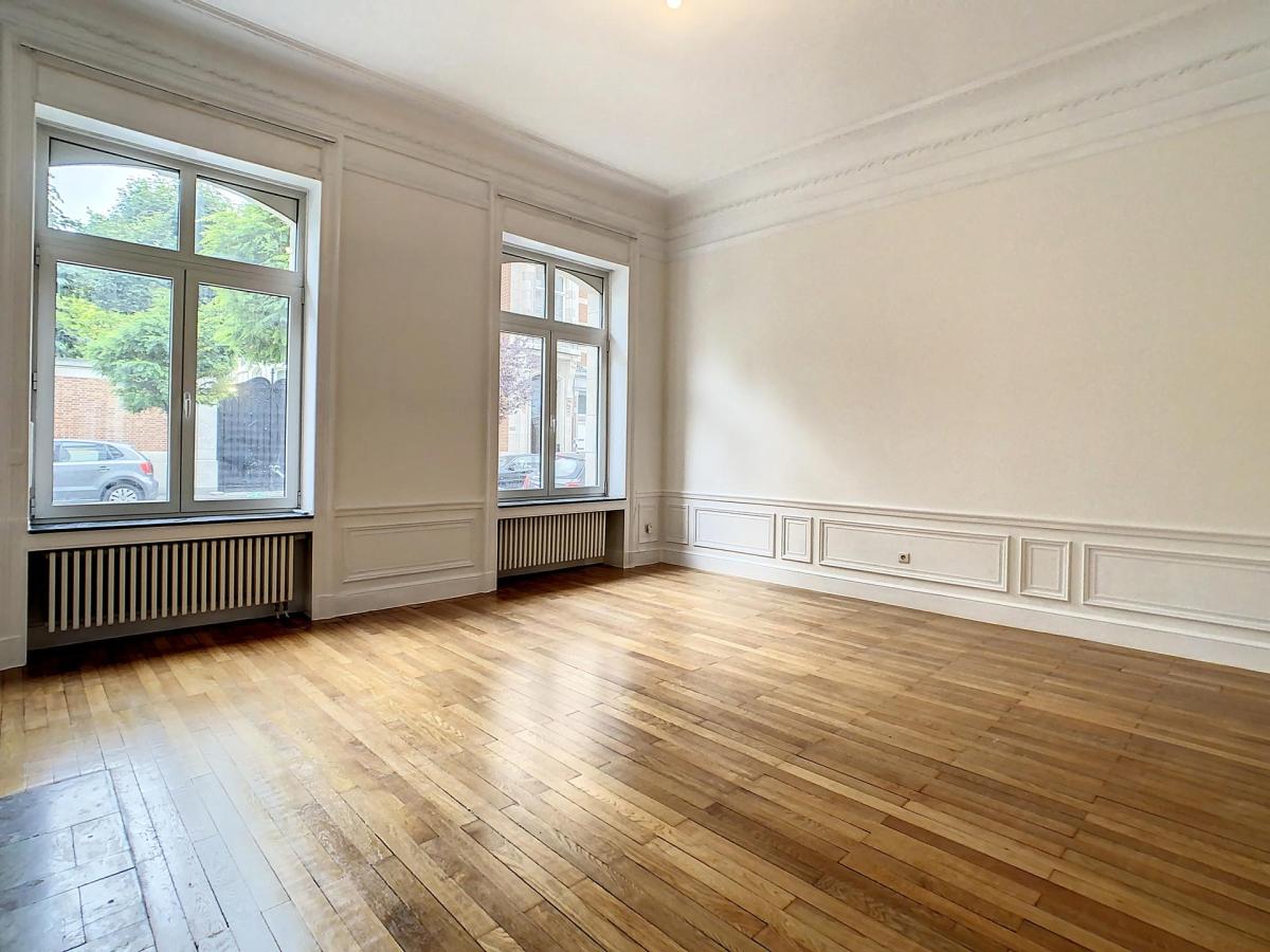 Place Brugmann : Superbe rez-de-chaussée avec jardin