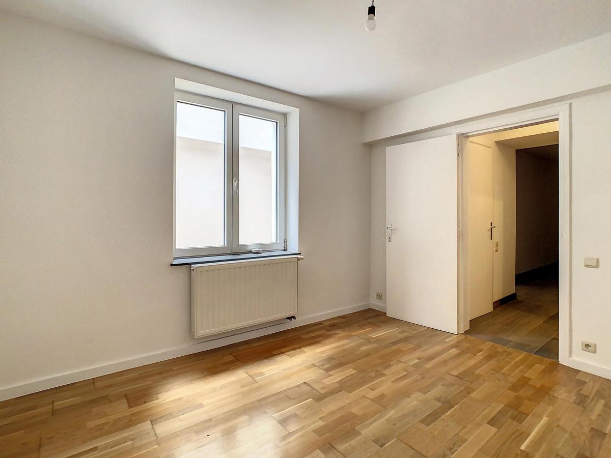 Place Brugmann : Superbe rez-de-chaussée avec jardin