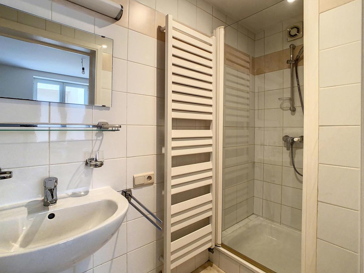 Place Brugmann : Superbe rez-de-chaussée avec jardin