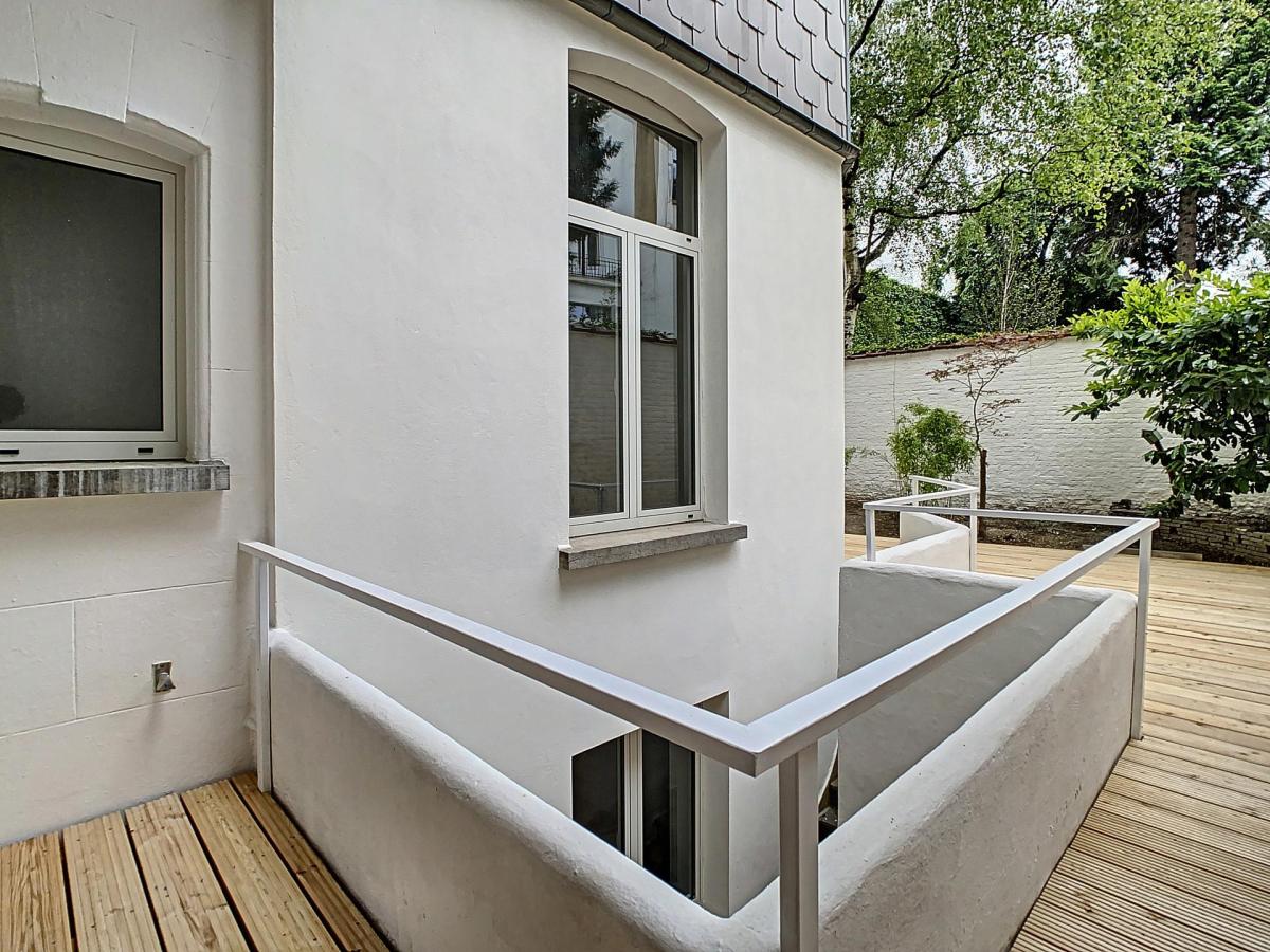 Place Brugmann : Superbe rez-de-chaussée avec jardin