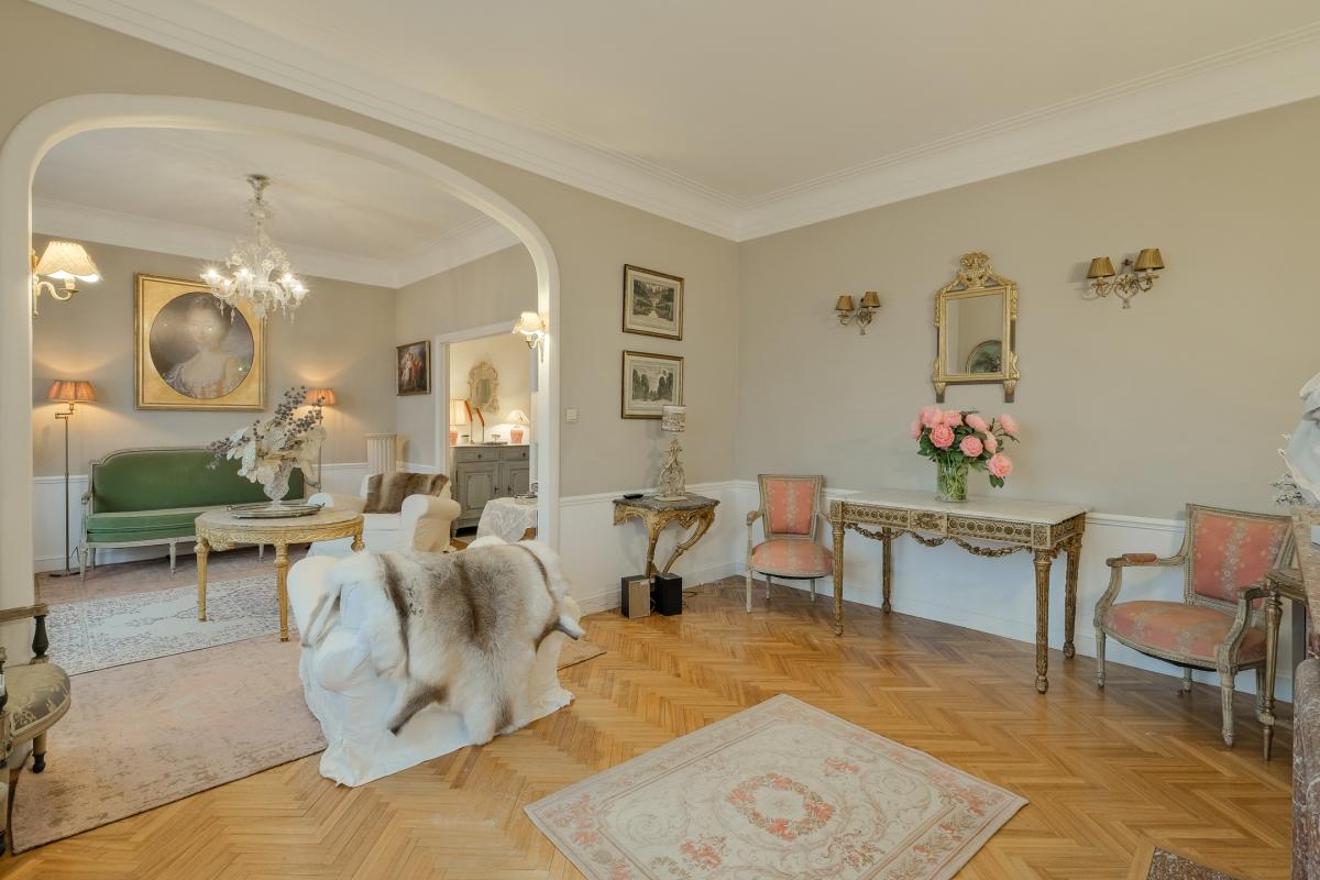 Place Brugmann, appartement 2 chambres +bureau