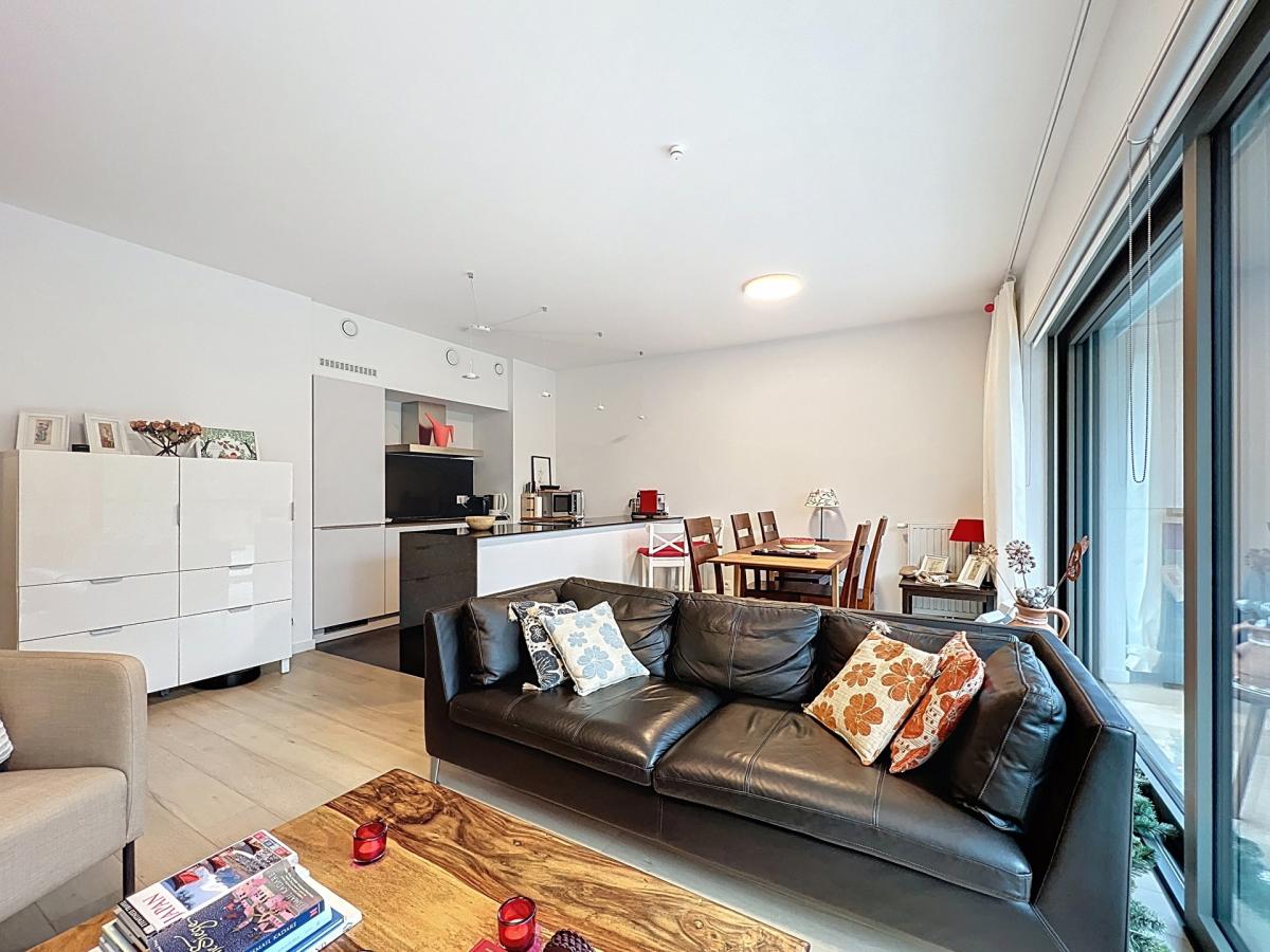 Quartier européen : Bel appartement neuf 2 ch. + terrasse