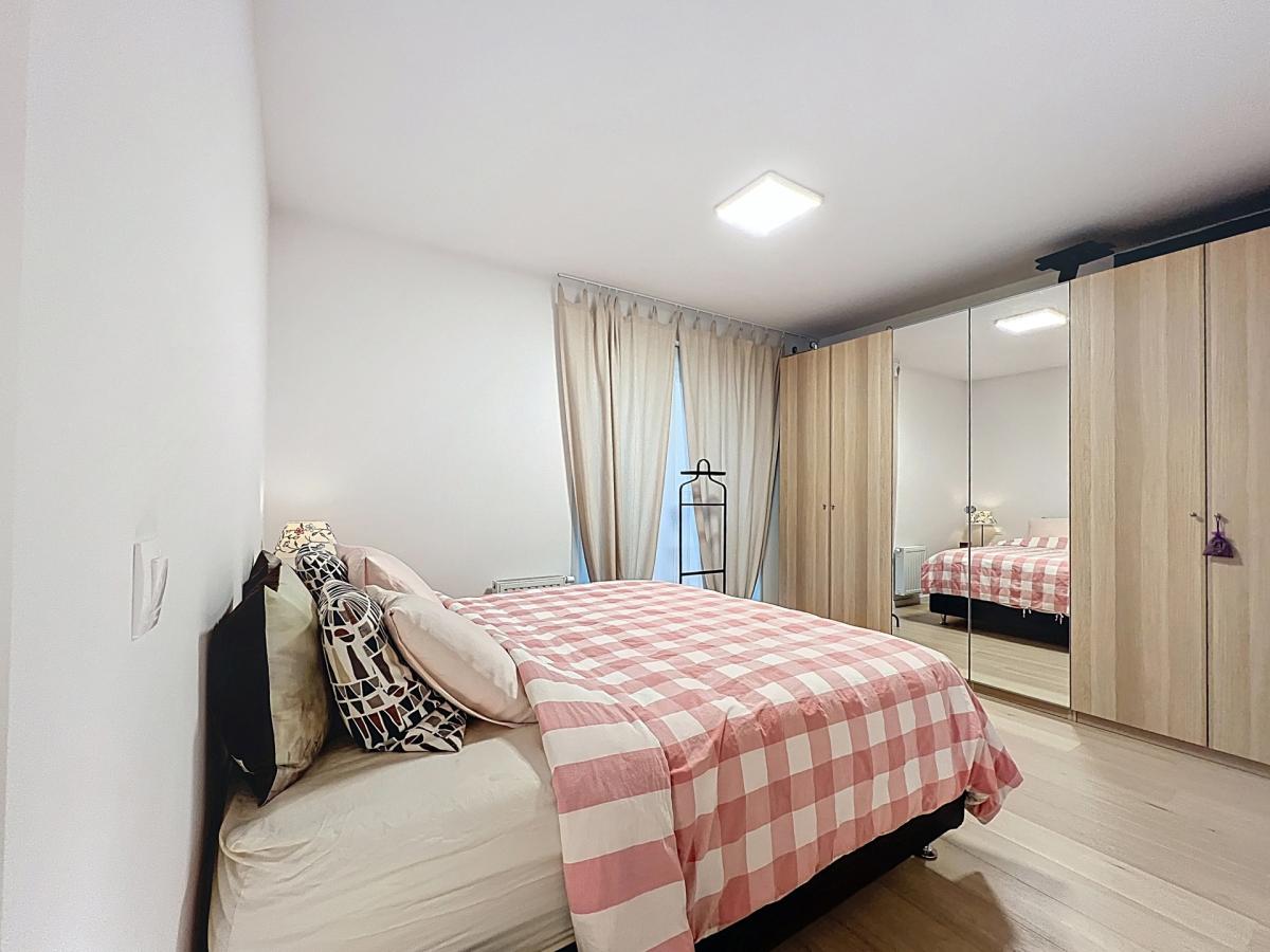 Quartier européen : Bel appartement neuf 2 ch. + terrasse